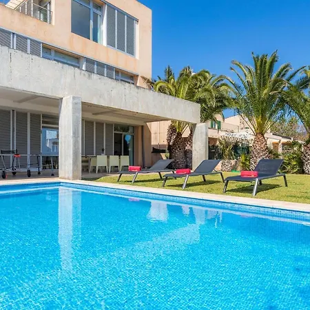 Port Nou Villa